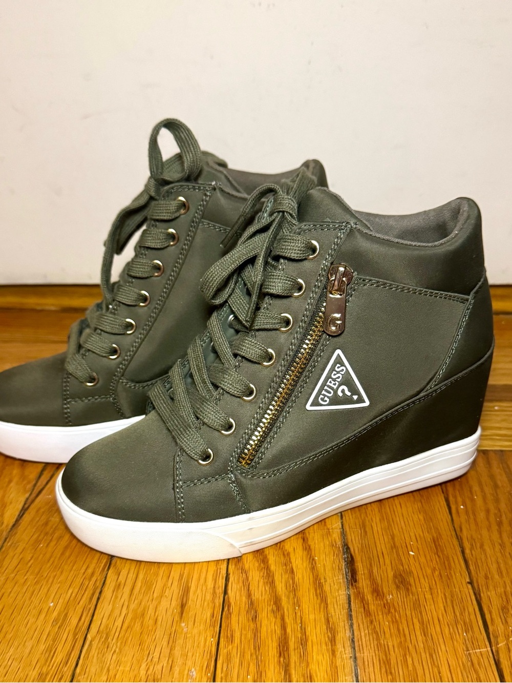 GUESS Olive Green Wedge Sneaker size 6 NEW